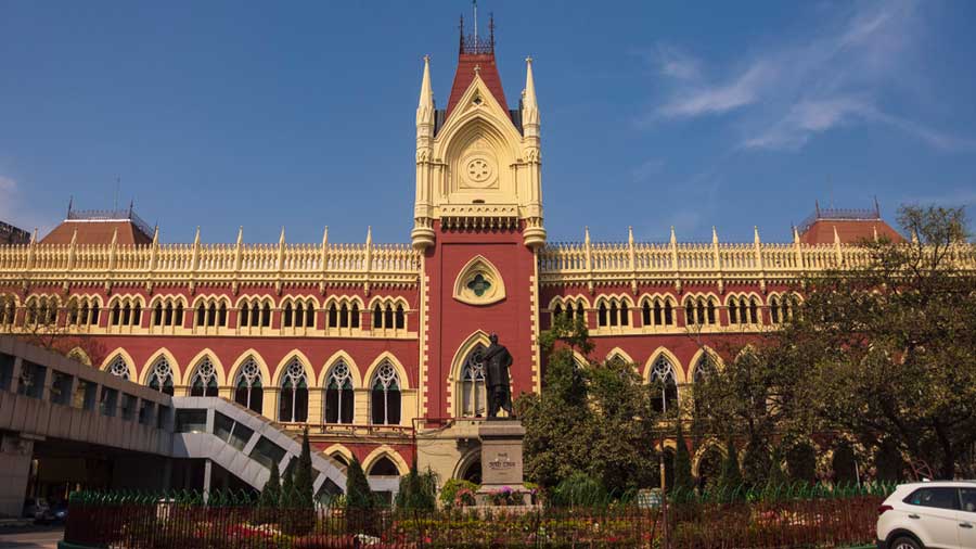 https://salarnews.in/public/uploads/images/newsimages/maannewsimage22042024_142245_Calcutta High Court.jpg